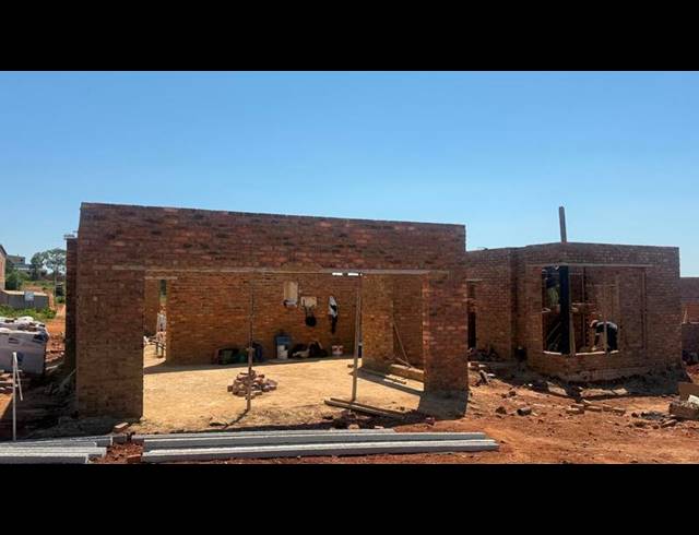 4 BEDROOM HOUSE FOR SALE IN FOUNTAINBROOK ESTATE